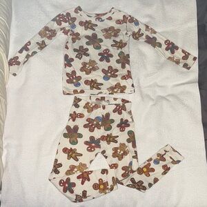 GAP Kids Marvel Gingerbread Print Pajama Set - Multicolor